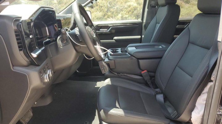GMC Sierra K1500 SLT 2025