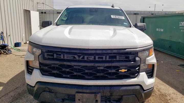 Chevrolet Silverado C1500 2023