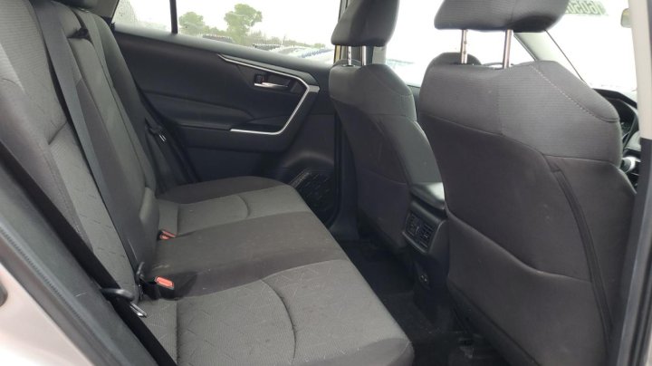 Toyota RAV4 XLE 2022