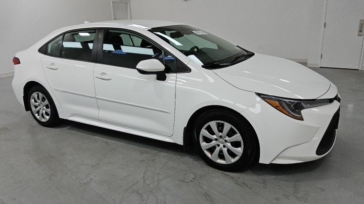 Toyota Corolla LE 2021