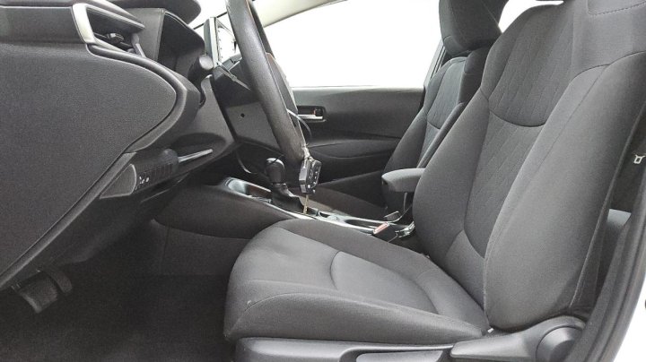 Toyota Corolla LE 2021