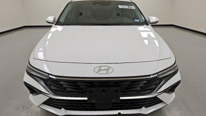 Hyundai Elantra LIMITED 2025