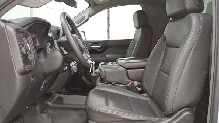 Chevrolet Silverado C1500 2023