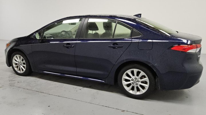 Toyota Corolla LE 2021