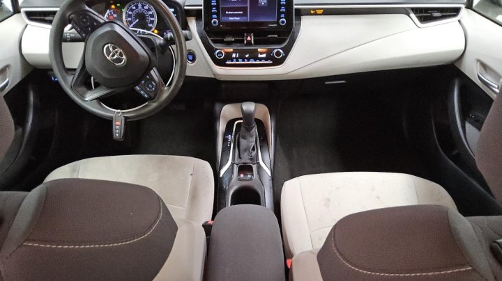 Toyota Corolla LE 2021