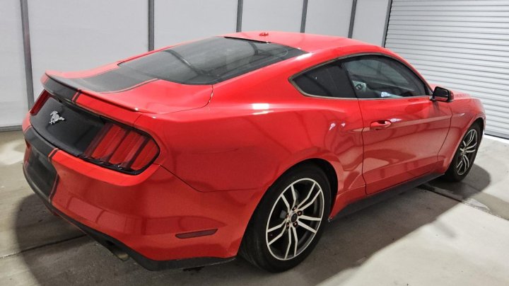 Ford MUSTANG  2015