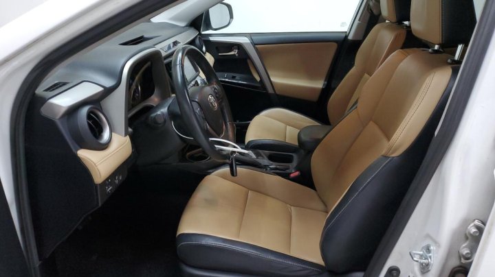 Toyota RAV4 LIMITED 2016