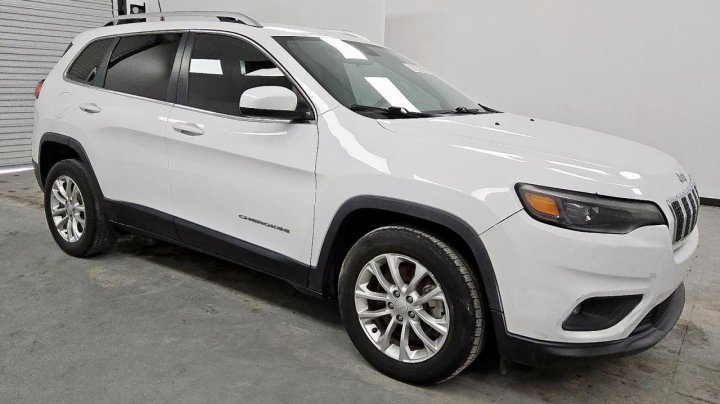 JEEP Cherokee LATITUDE 2019