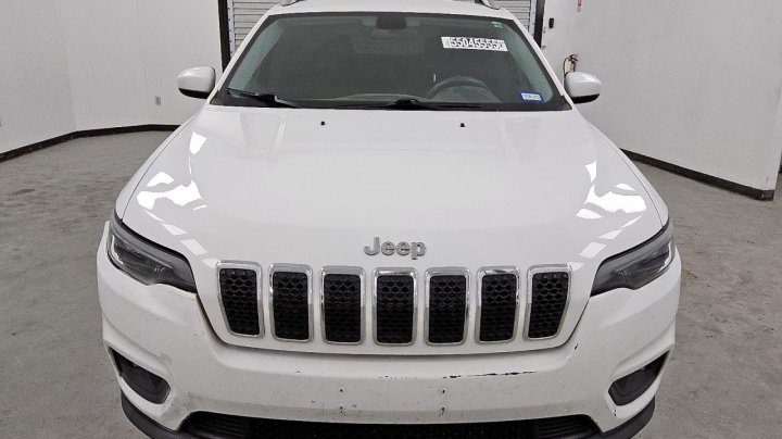 JEEP Cherokee LATITUDE 2019