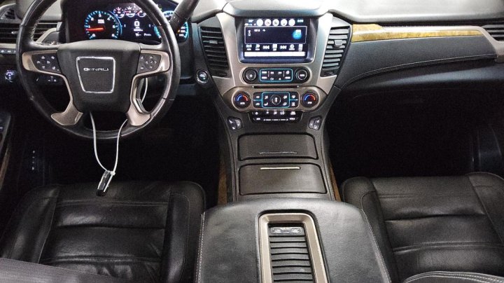GMC YUKON DENALI 2017