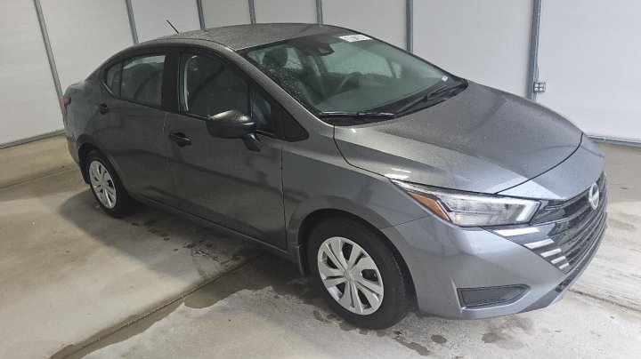 Nissan Versa S 2025