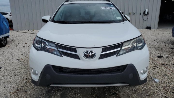 Toyota RAV4 XLE 2015