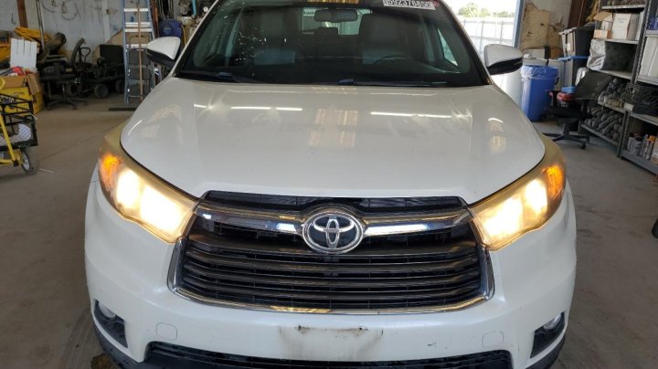 Toyota Highlander XLE 2016