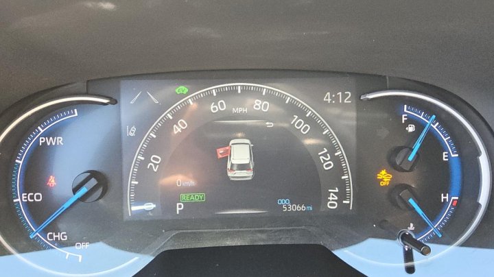 Toyota RAV4 LE 2024
