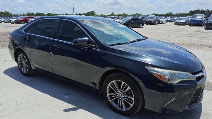 Toyota Camry LE 2016