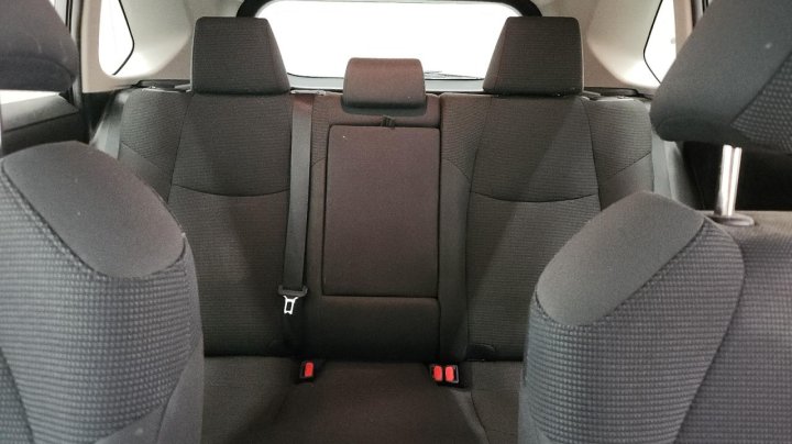 Toyota RAV4 LE 2020