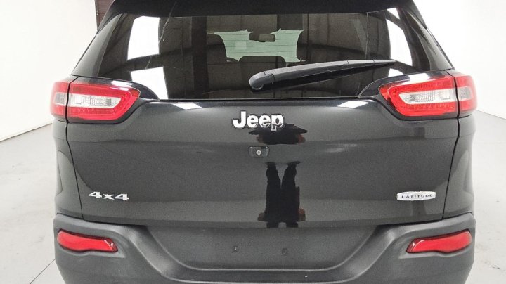 JEEP Cherokee LATITUDE 2015