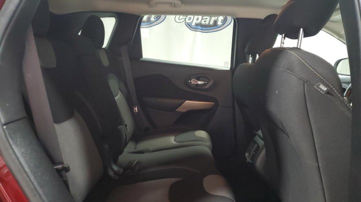 JEEP Cherokee LATITUDE 2018