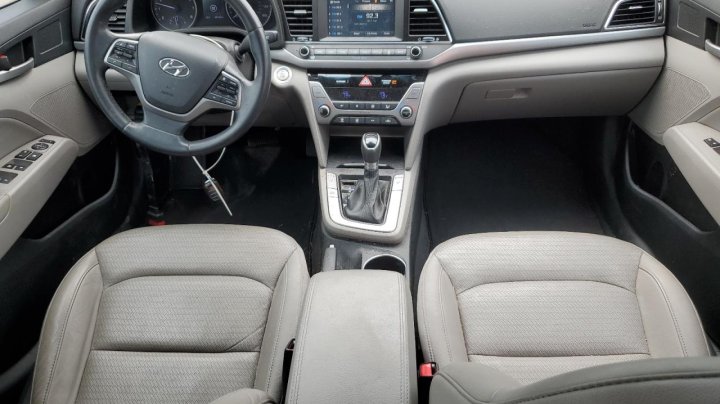 Hyundai Elantra SE 2017