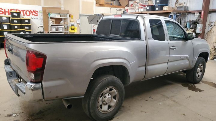 Toyota TACOMA ACCESS CAB 2018