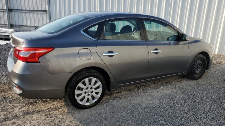 Nissan Sentra S 2018
