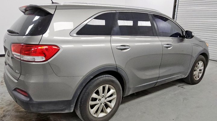 KIA Sorento LX 2017