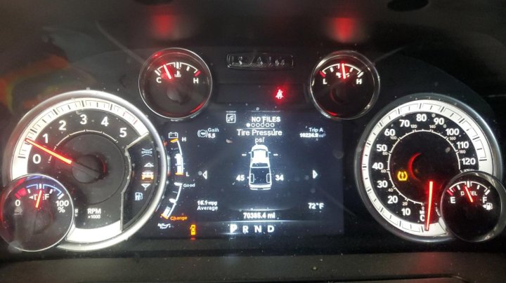 RAM 1500 SLT 2018