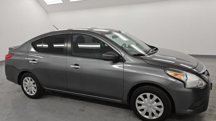 Nissan Versa S 2016