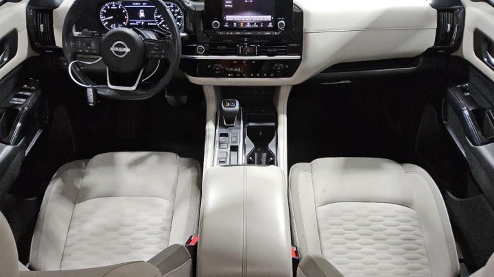 Nissan Pathfinder  2022