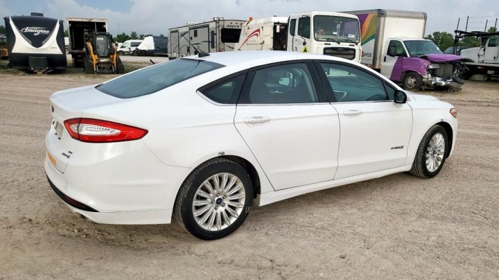 Ford FUSION  2016