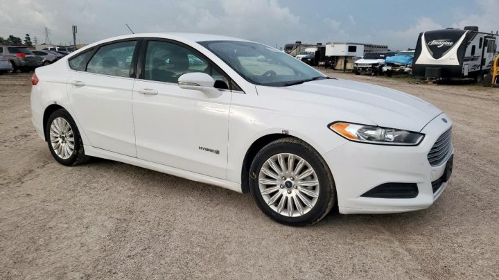 Ford FUSION  2016