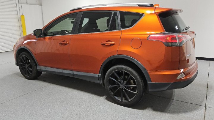Toyota RAV4  2016