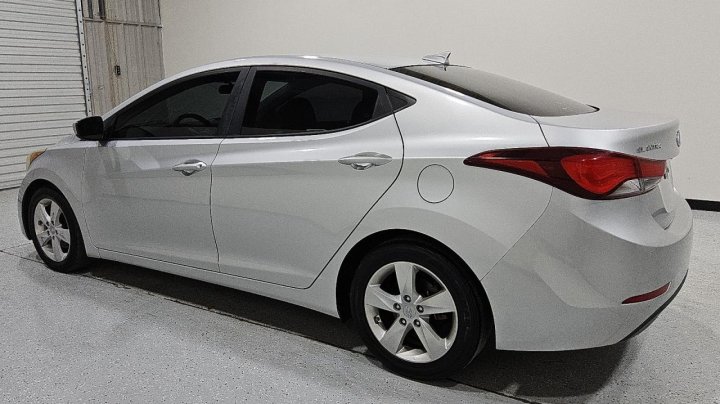 Hyundai Elantra  2016