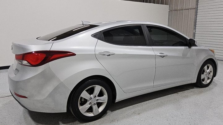 Hyundai Elantra  2016