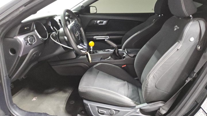 Ford MUSTANG  2016