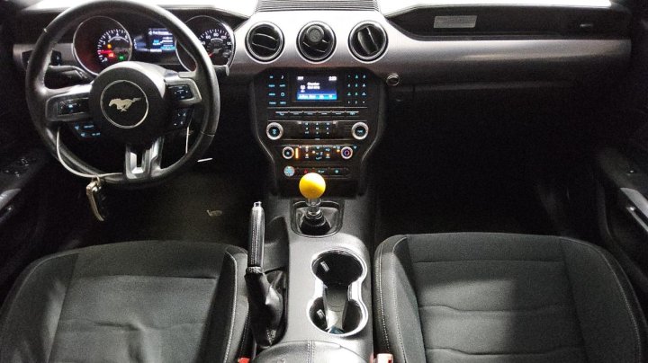 Ford MUSTANG  2016