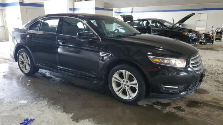 Ford TAURUS  2019