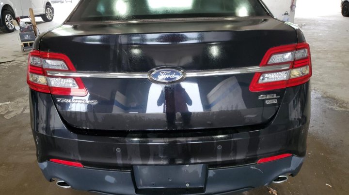 Ford TAURUS  2019