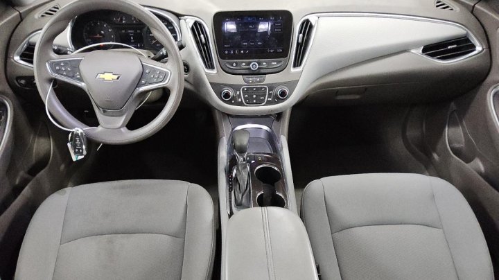 Chevrolet Malibu  2021