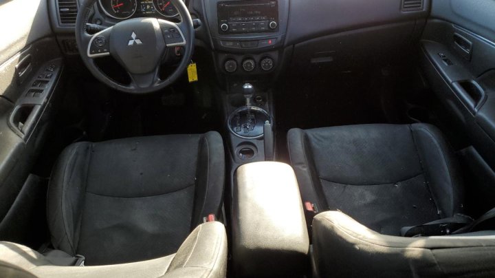 Mitsubishi OUTLANDER SPORT  2015
