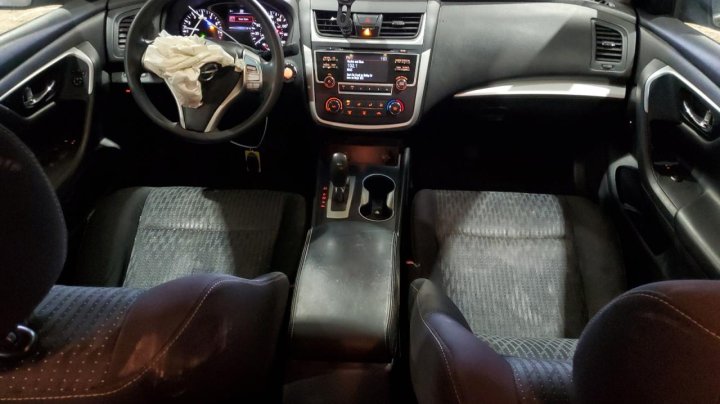 Nissan Altima  2016