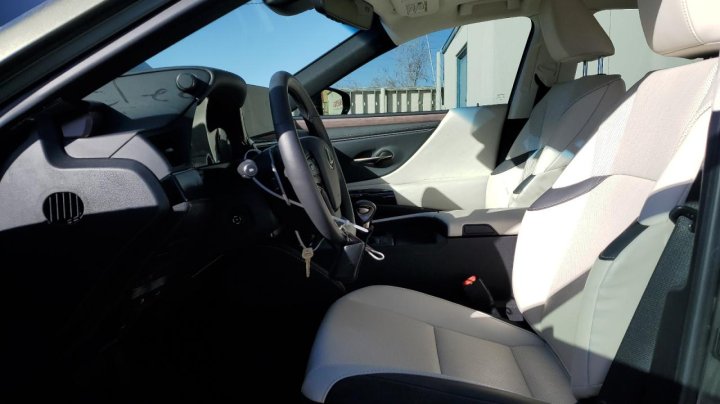 Lexus ES  2024