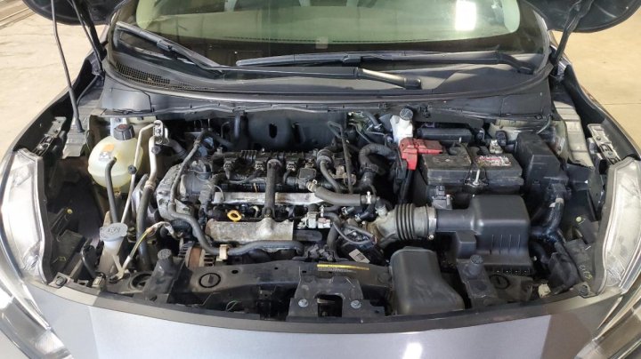 Nissan Versa  2021