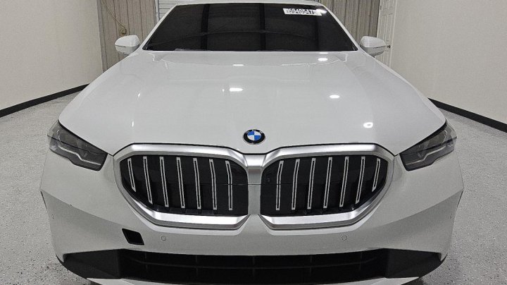 BMW 530  2024