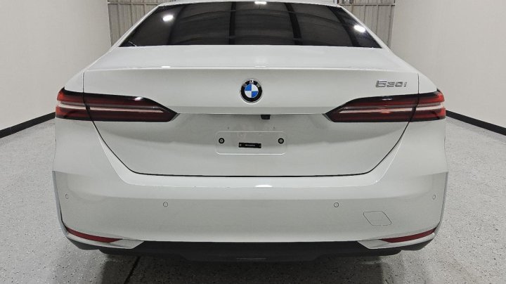 BMW 530  2024