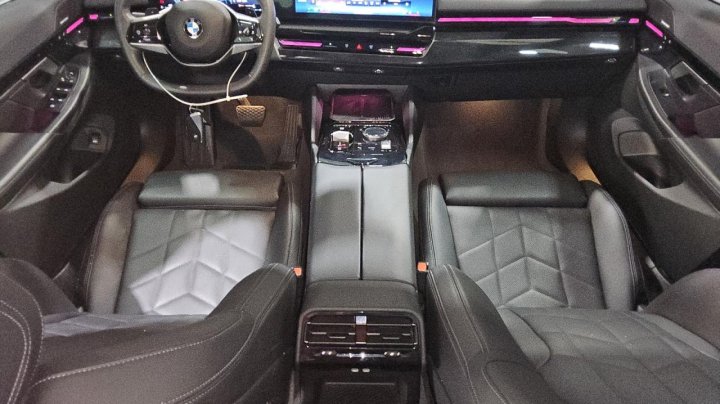 BMW 530  2024