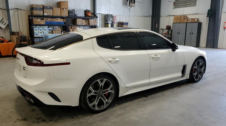 KIA STINGER  2019