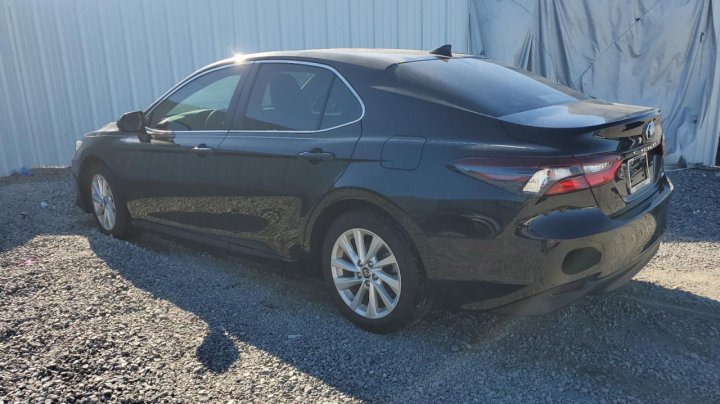Toyota Camry  2023