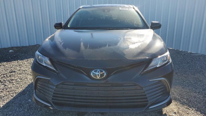 Toyota Camry  2023