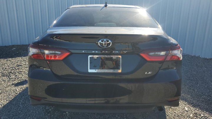 Toyota Camry  2023